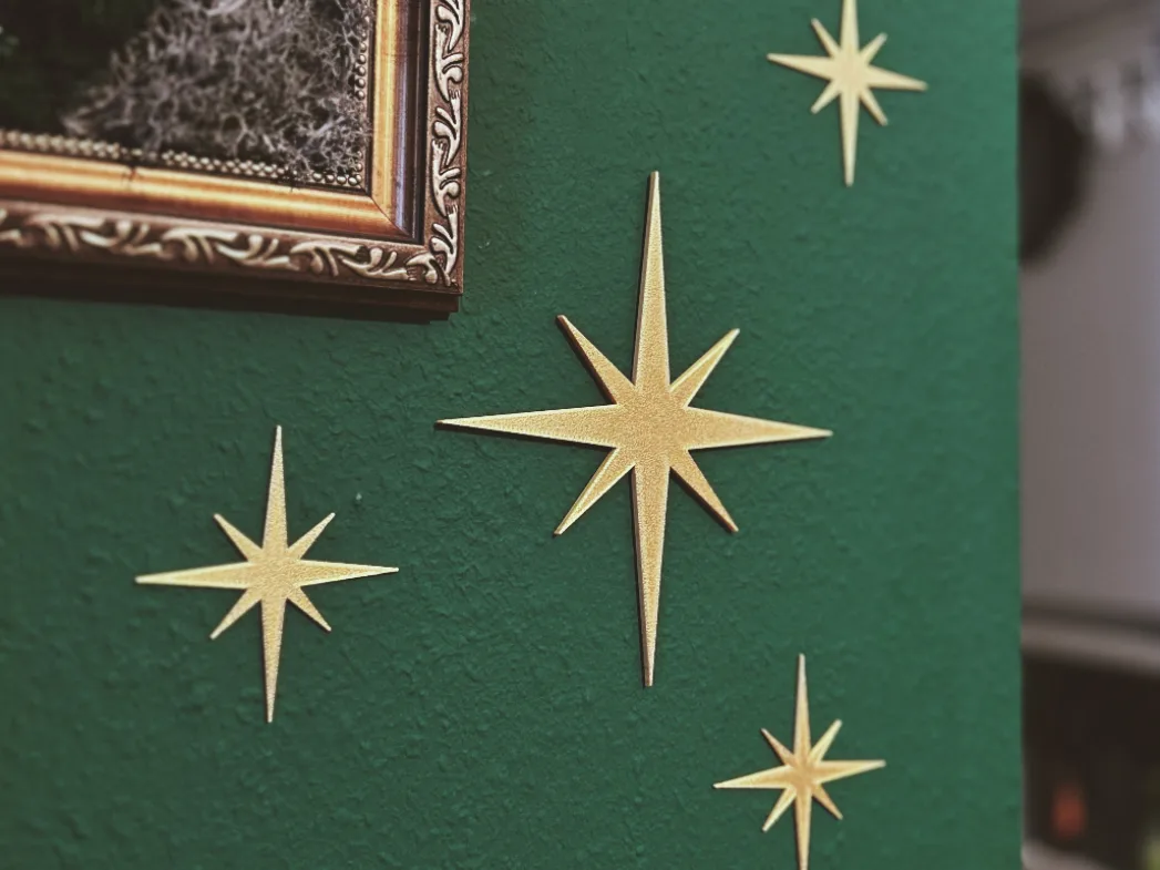 Estrellas decorativas para el estante