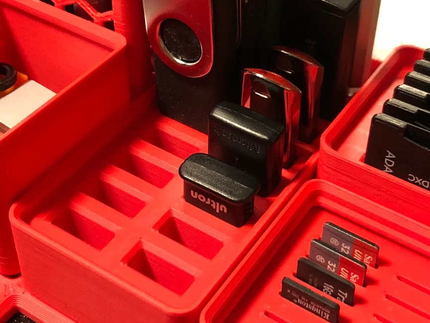 Cajón Gridfinity para doce pendrives