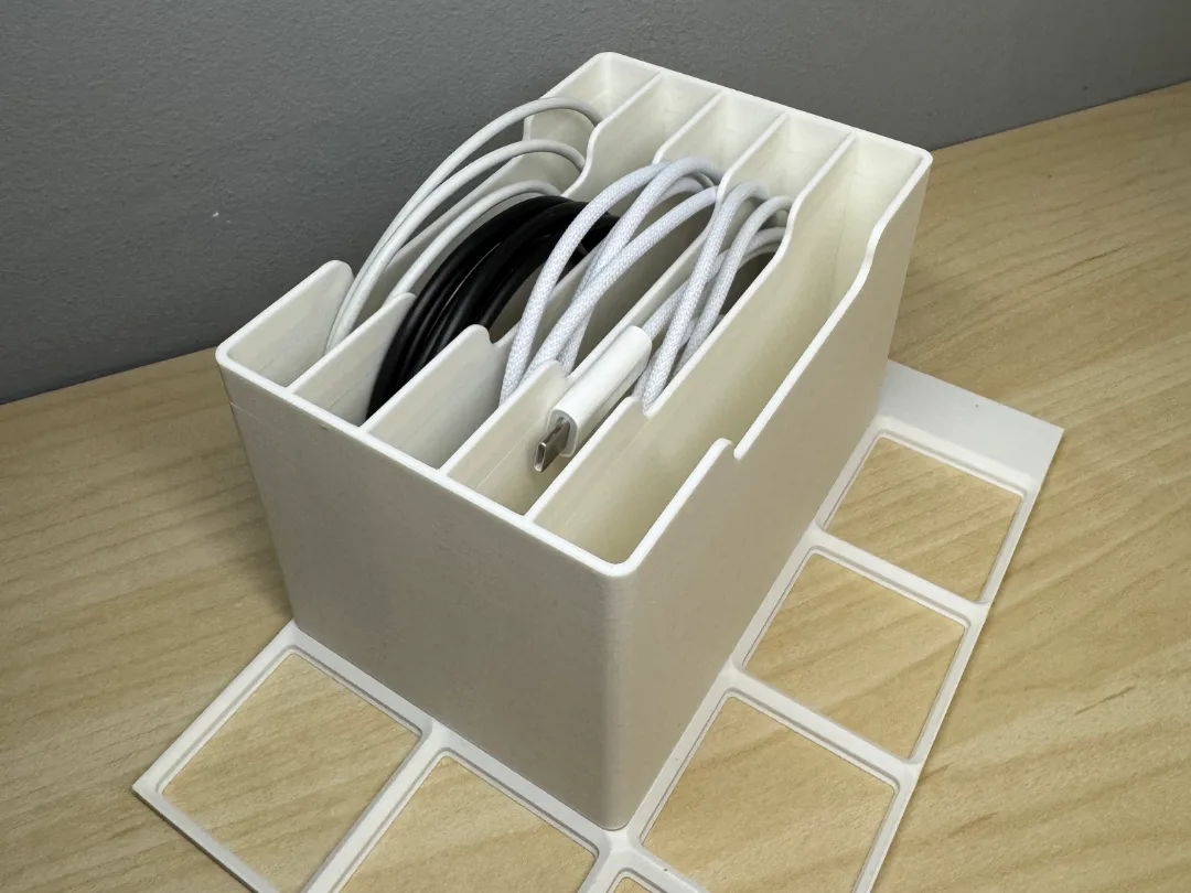 Caja organizadora de cables de cinco ranuras
