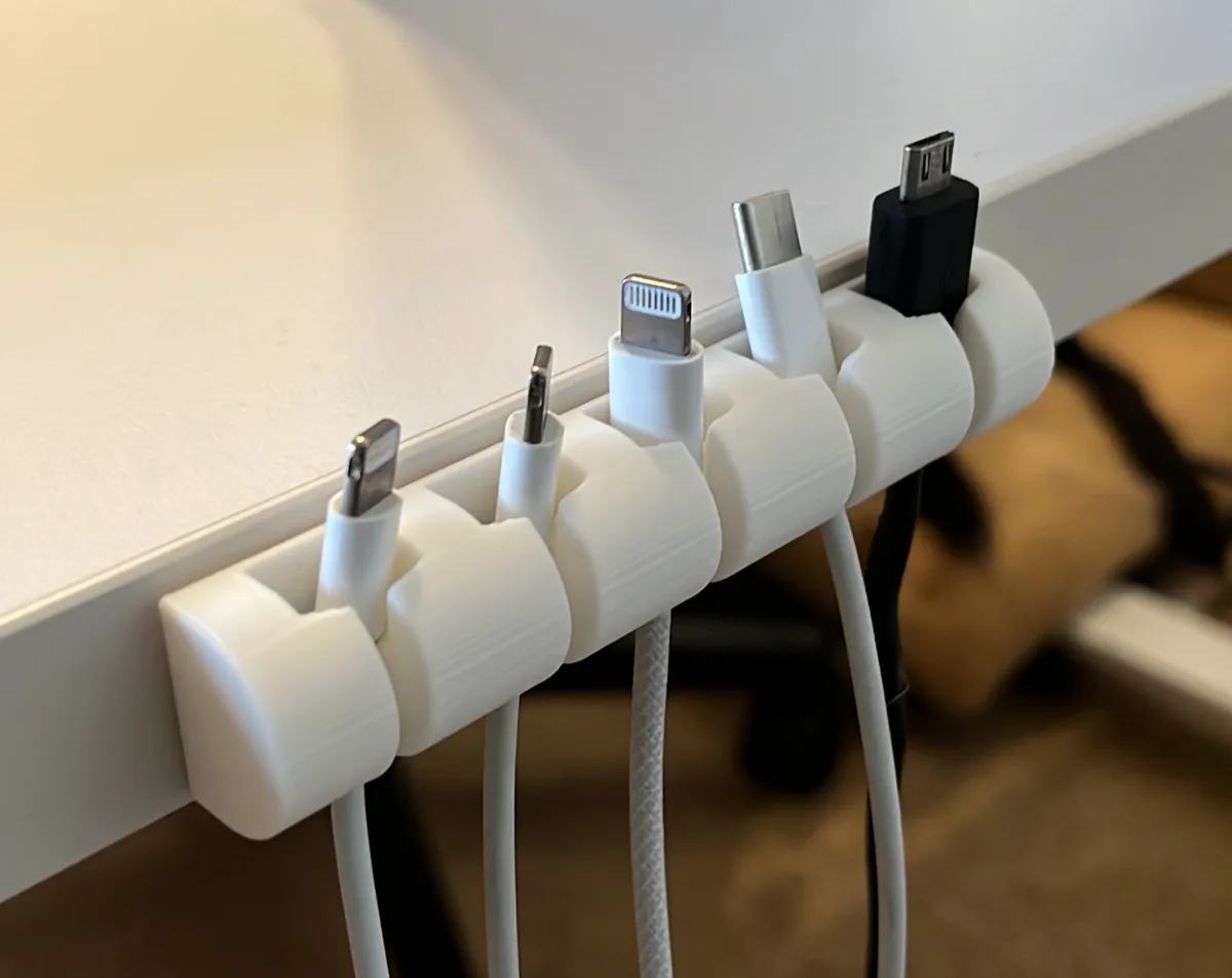 Pasacables para el borde de la mesa