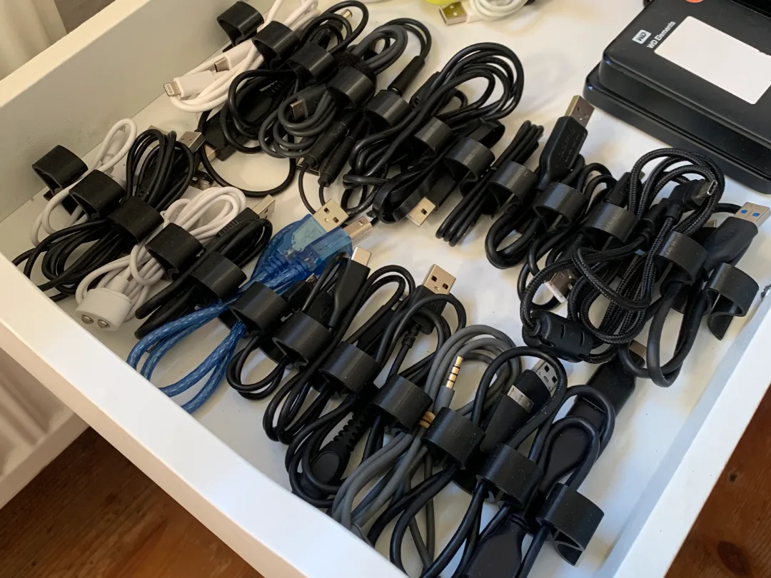 Organizador de cables para cajonera