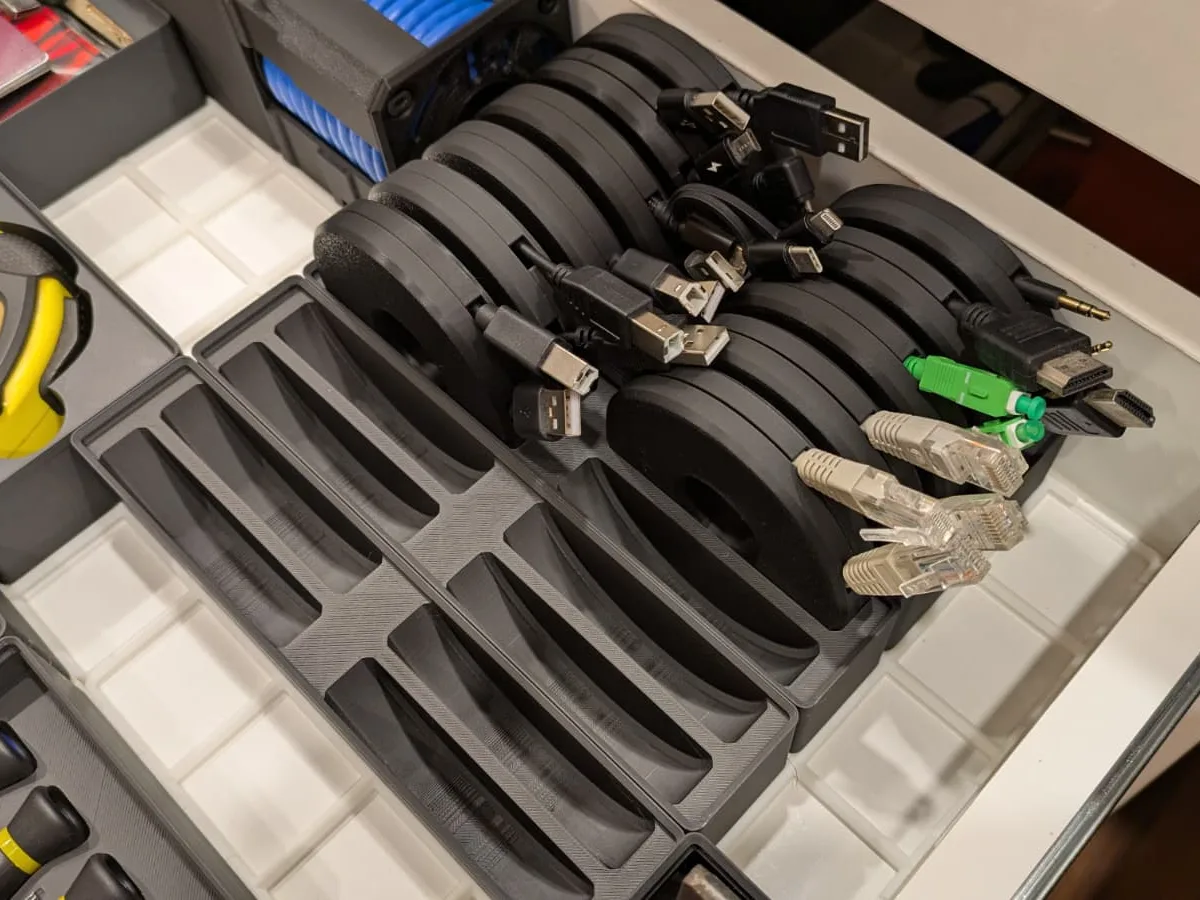 Caja para organizador de cables enrollables