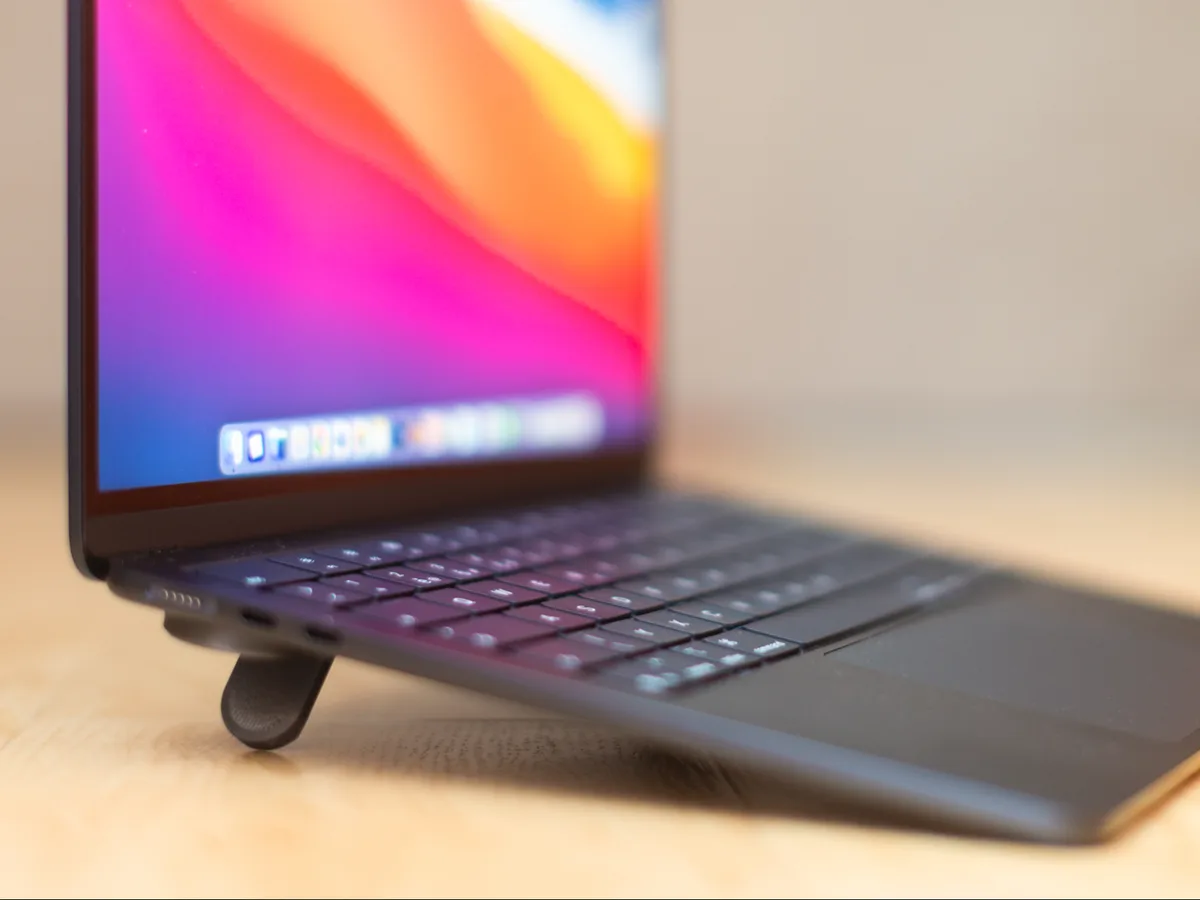 Elevador para notebook de trece pulgadas
