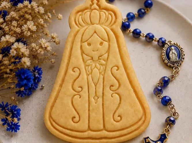 Sello de galletitas con imagen religiosa