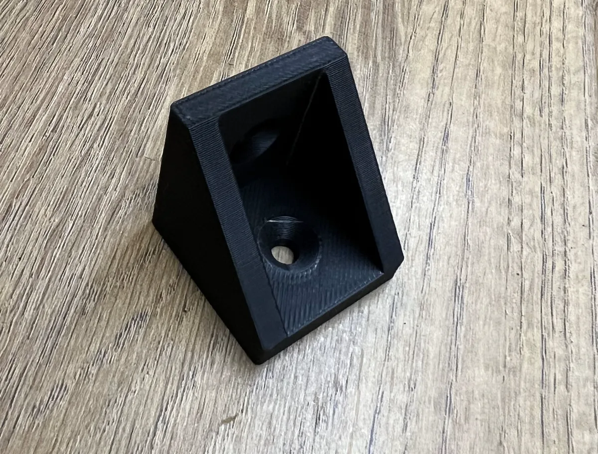 Escuadra de estante de cuarenta por cuarenta