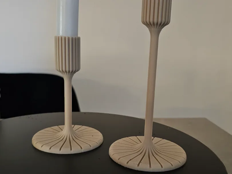 Candelabro de líneas simples