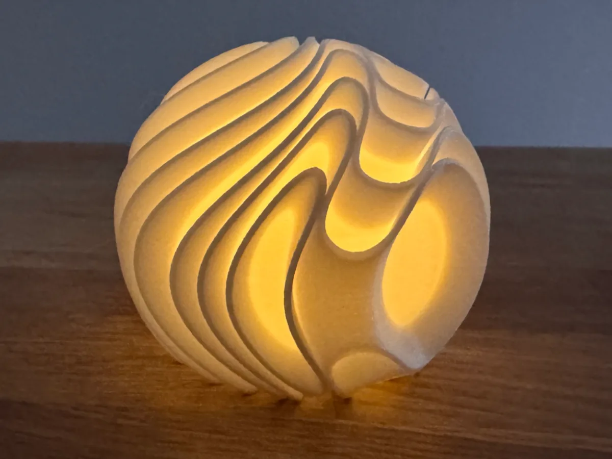 Lámpara luna con ondas