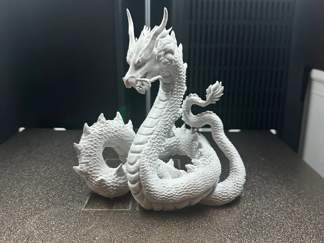 Dragón oriental de adorno