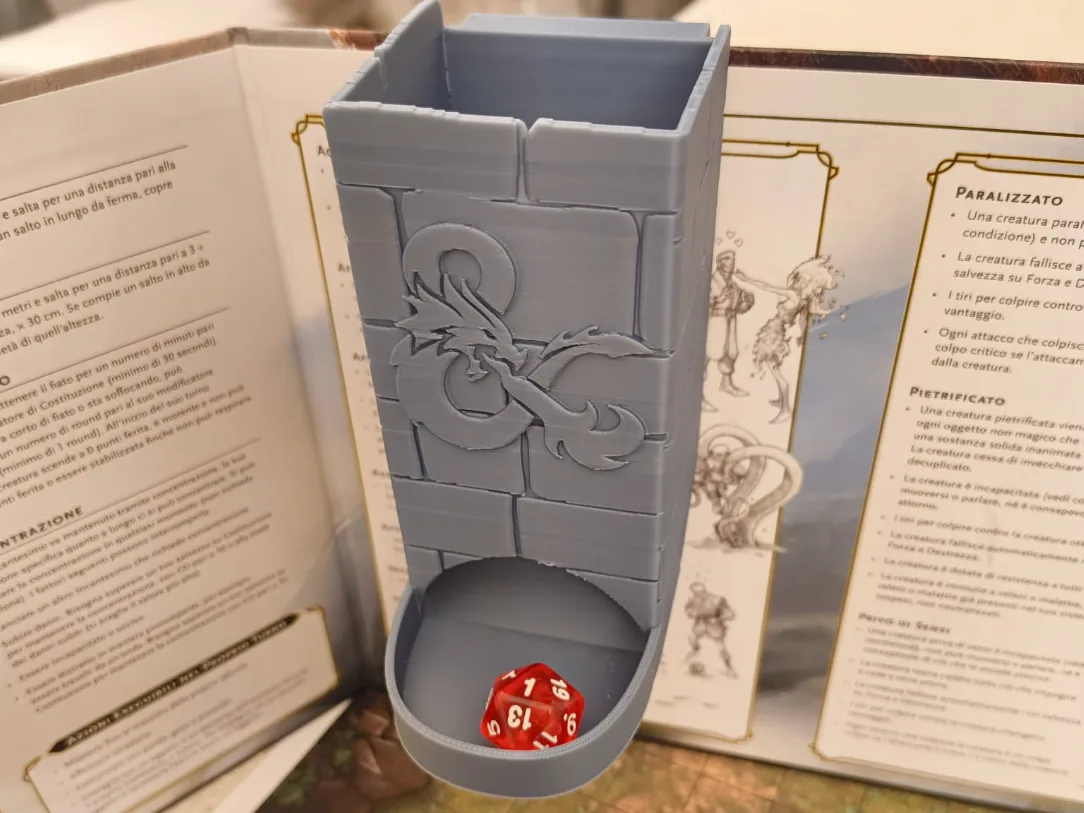 Torre de dados para colgar del biombo