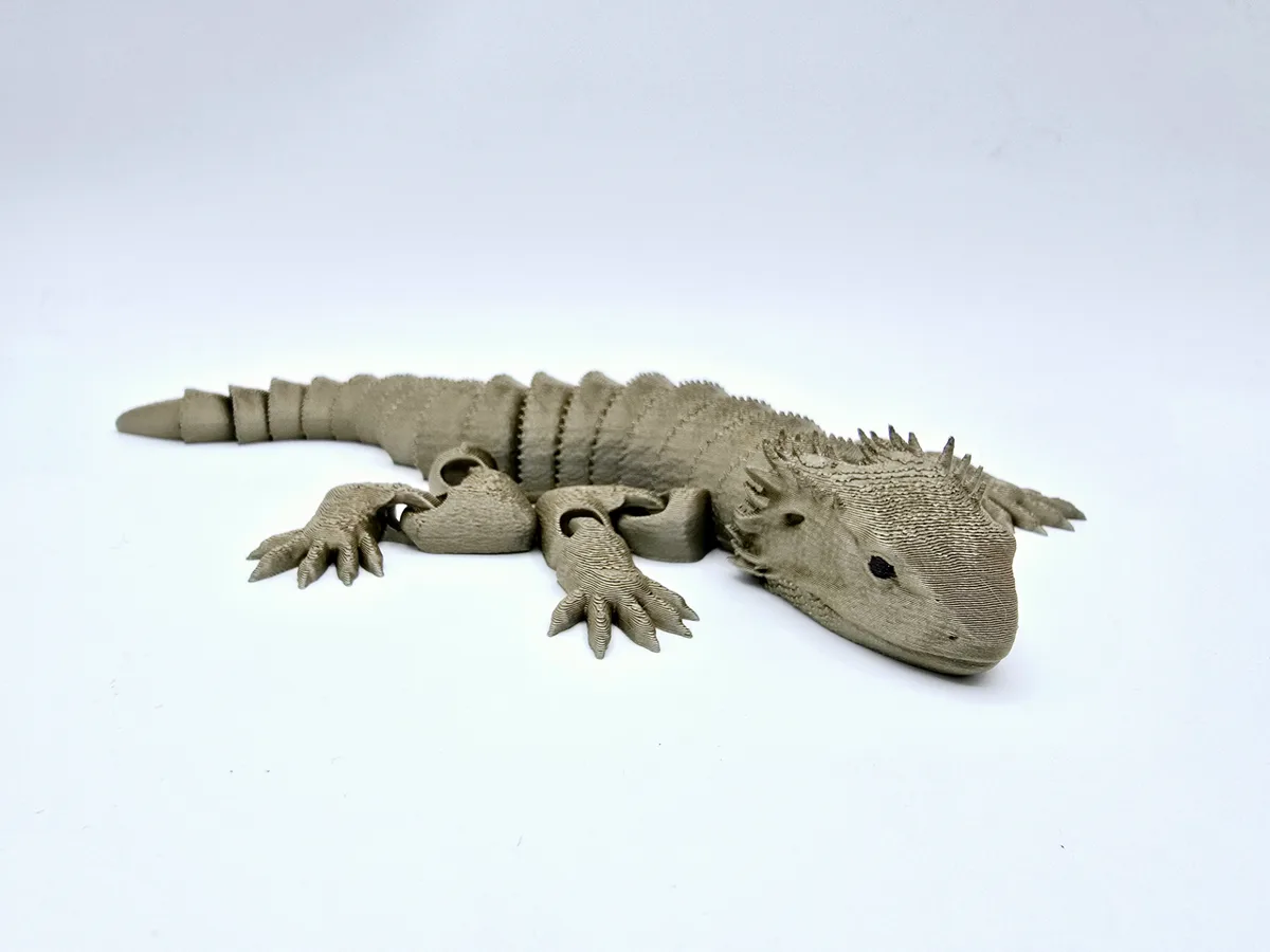 Dragón barbudo articulado