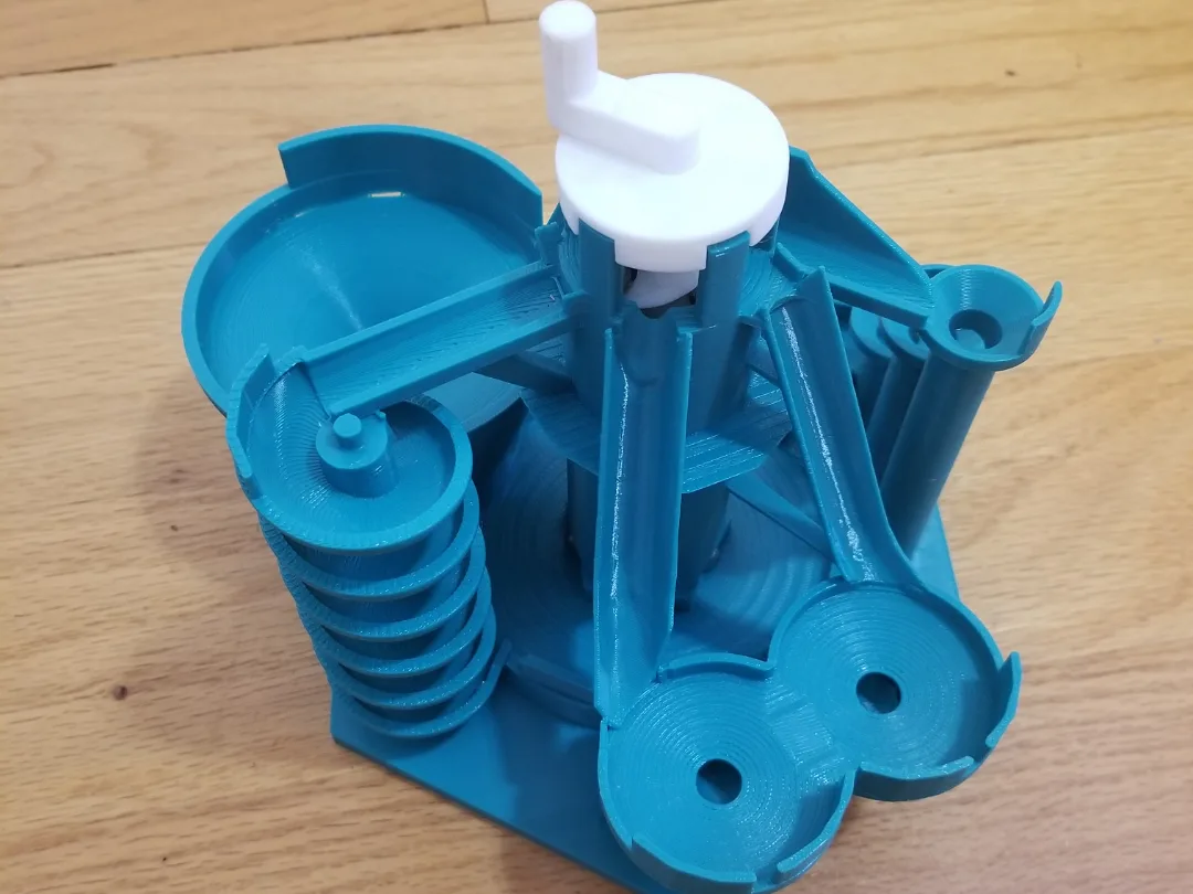 Máquina de bolitas de órbita