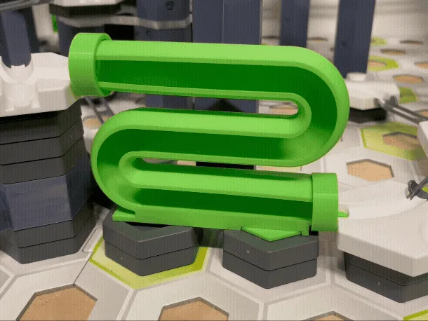 Curva en ese para circuito de bolitas