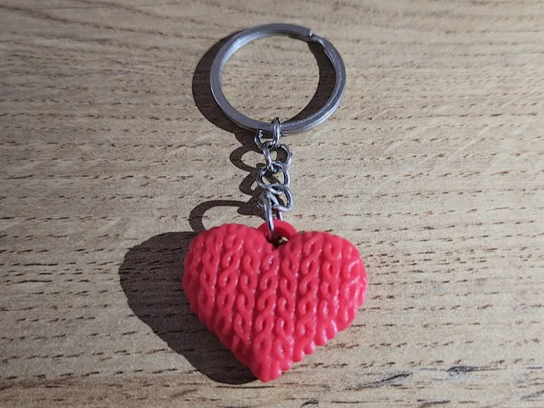 Llavero corazón con textura de tejido