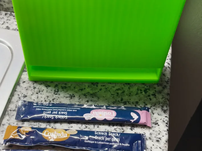 Dispensador de alimento para gatos