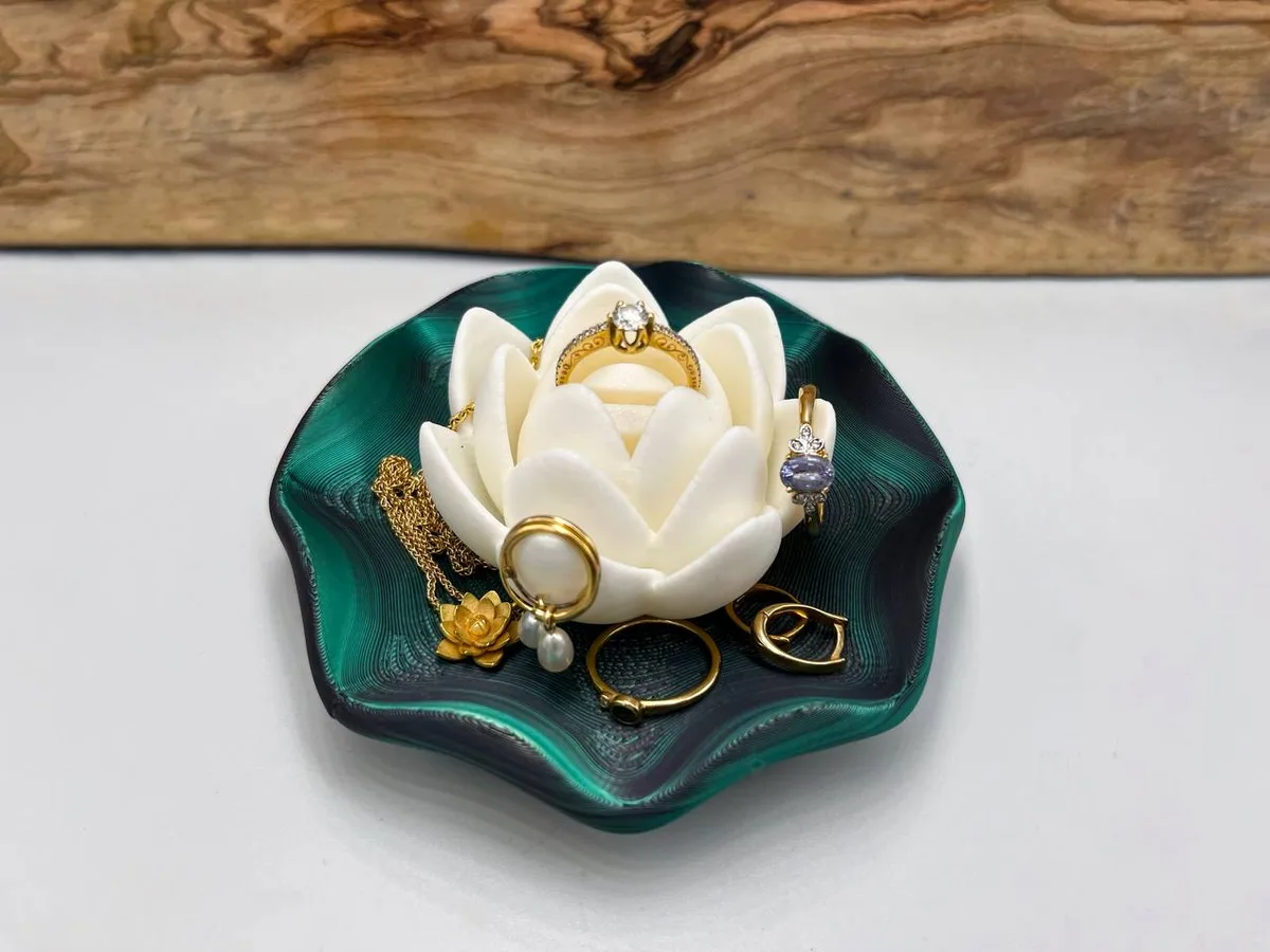 Bandeja de anillos con flor de loto