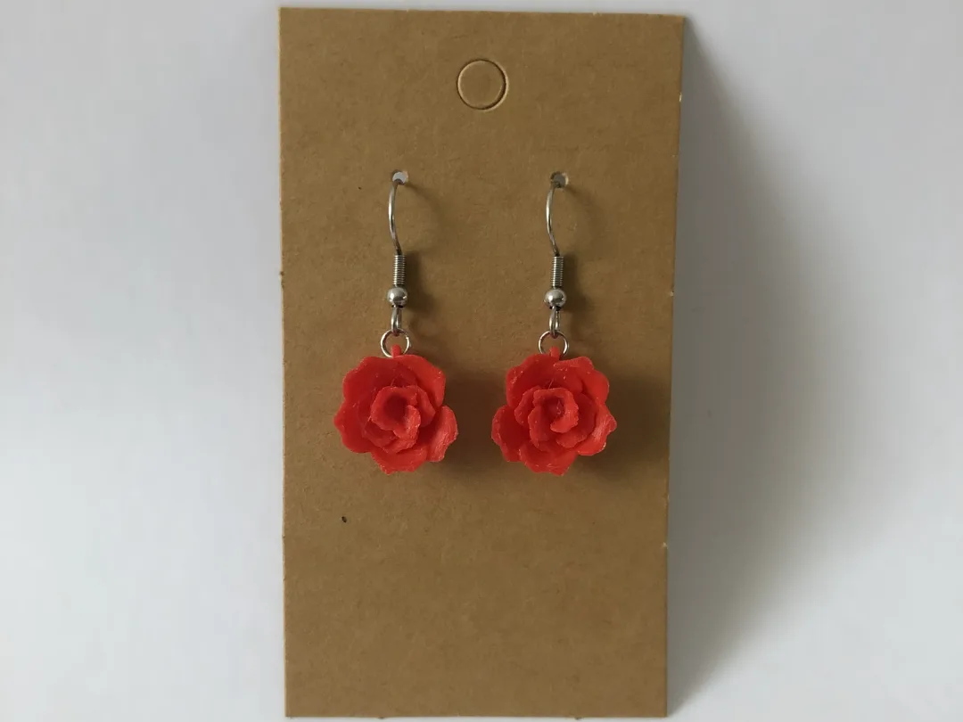 Aros de rosa en relieve