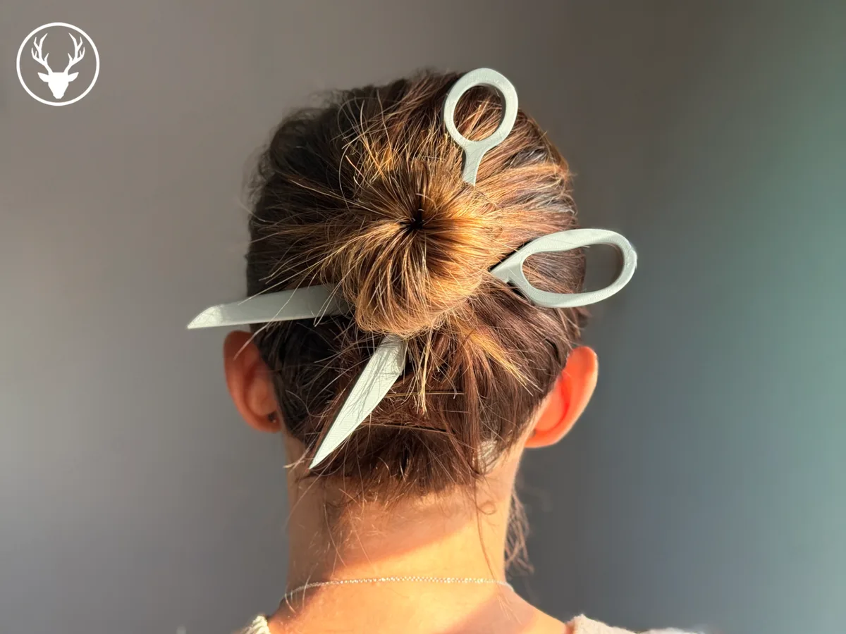Horquilla de pelo con forma de tijera