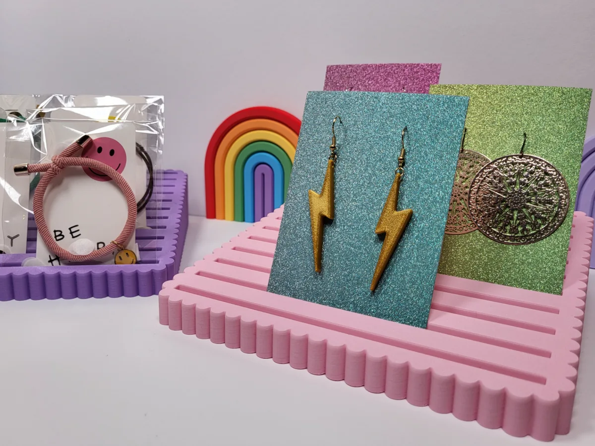 Exhibidor de aros y postales
