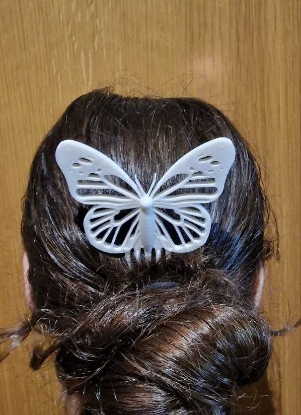 Hebilla de pelo con mariposa