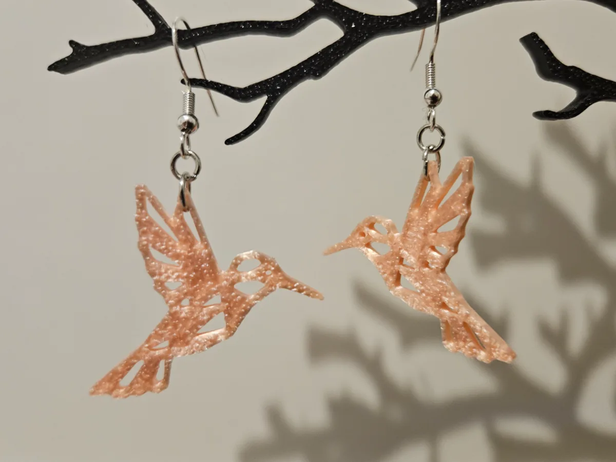 Aros de colibrí en vuelo
