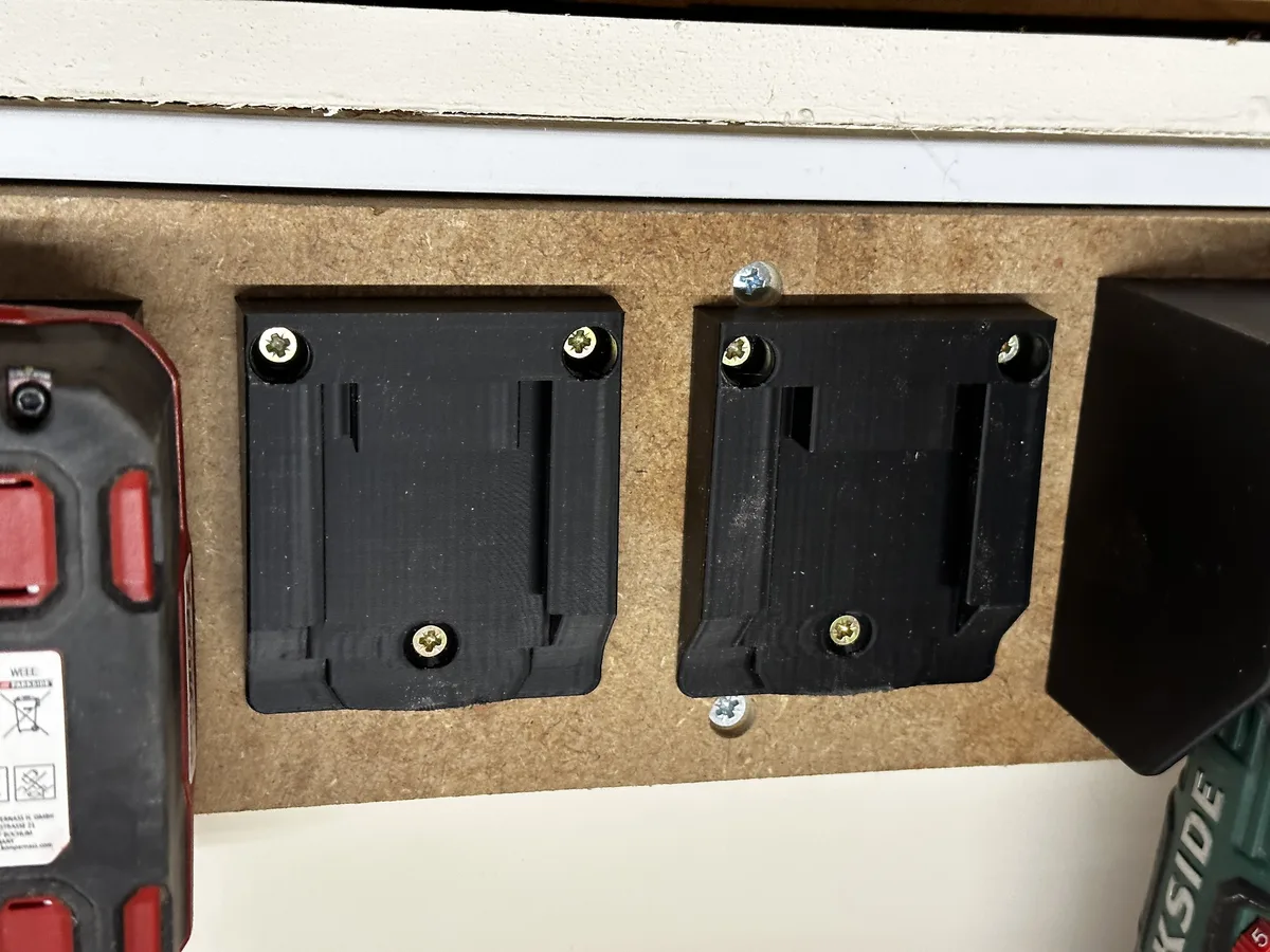 Soporte de pared para batería de herramienta