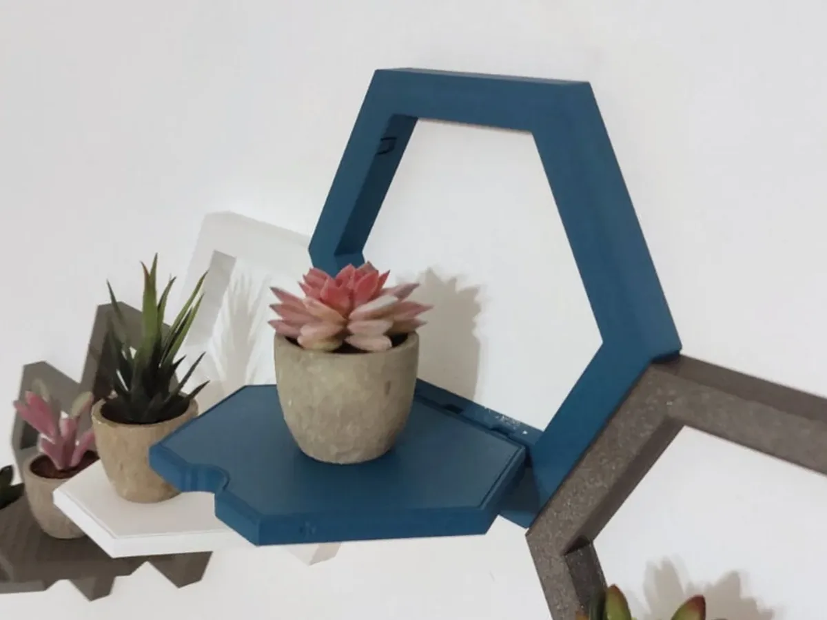 Estante hexagonal plegable de pared