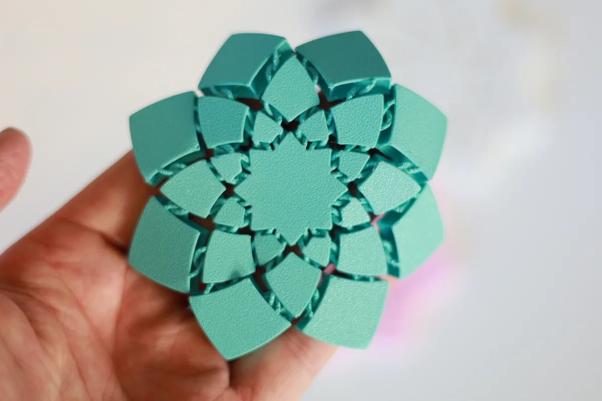 Posavasos que se abre como una flor