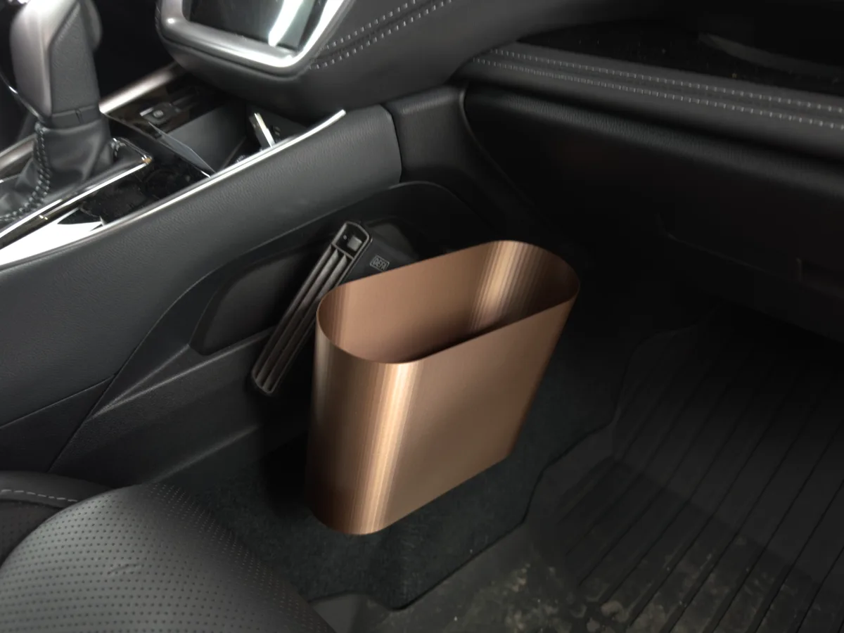 Cesto de basura flexible para el auto