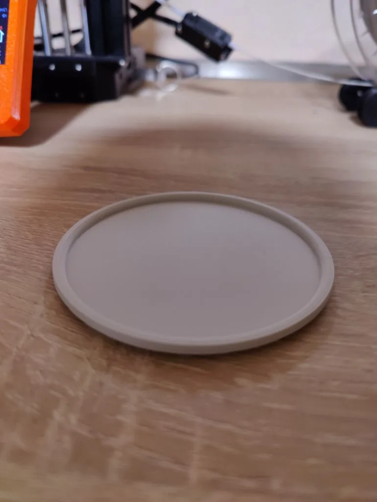 Posavasos liso de líneas simples
