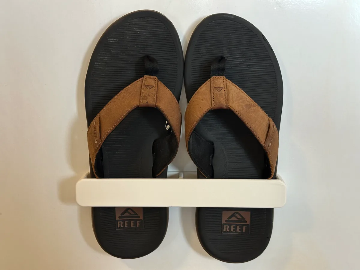 Zapatero de pared para ojotas y pantuflas