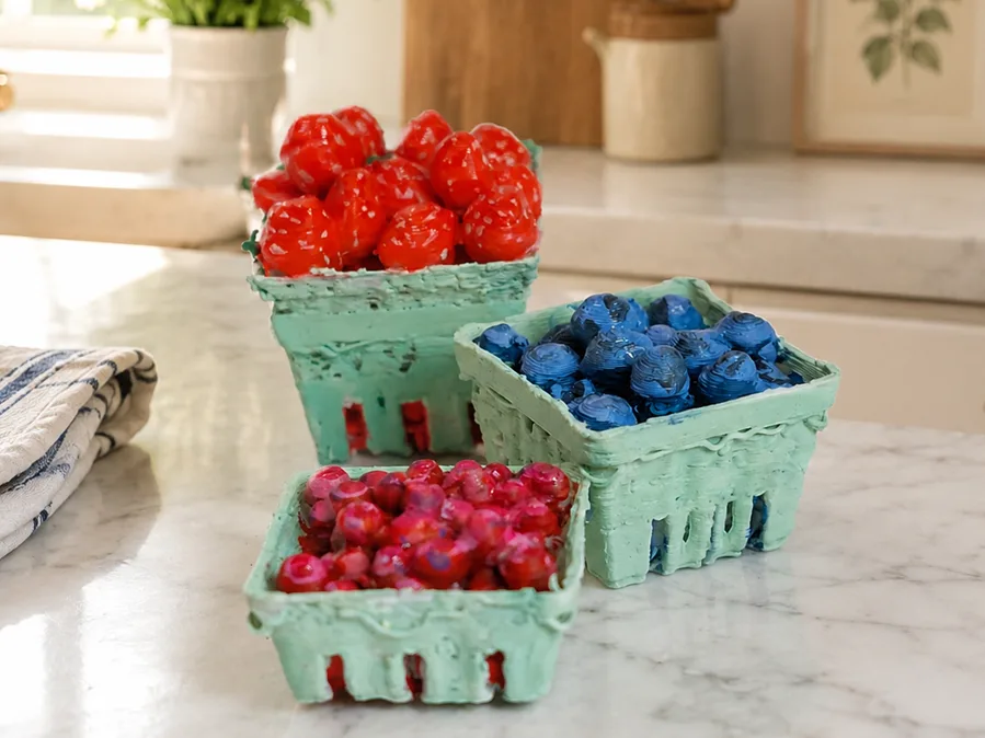 Frutillas y frutos rojos en miniatura