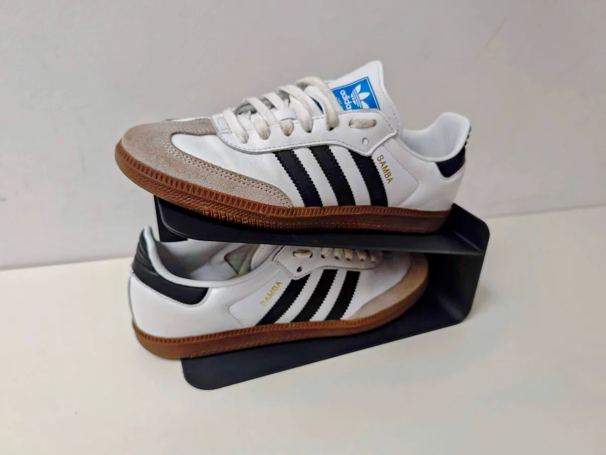 Zapatero de encastre para el placard