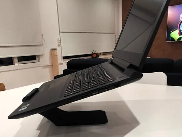 Soporte de notebook minimalista