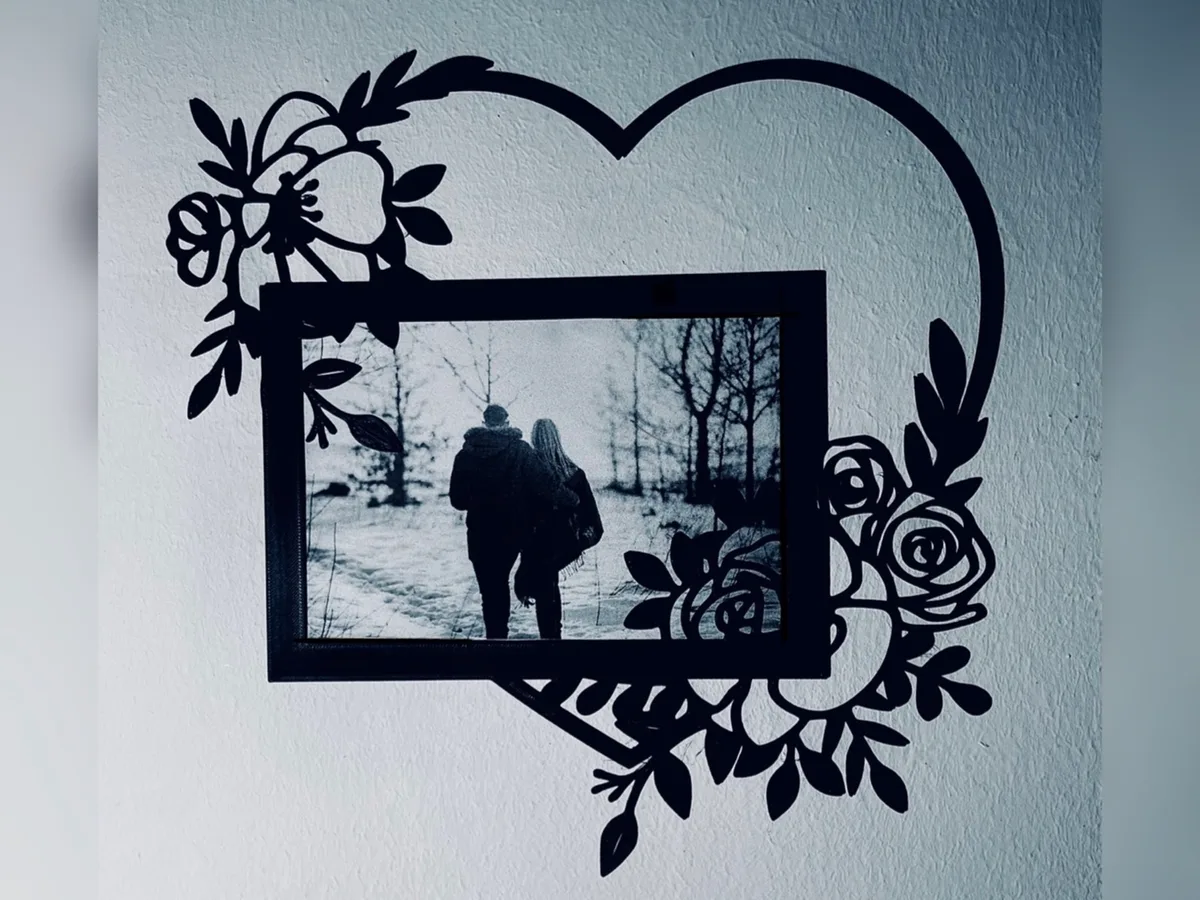 Portarretrato de pared con forma de corazón