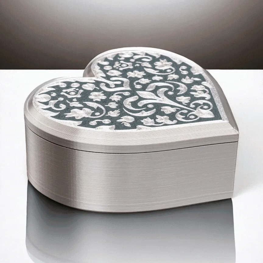 Caja corazón con tapa a presión